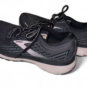 Brooks Athletic Shoes